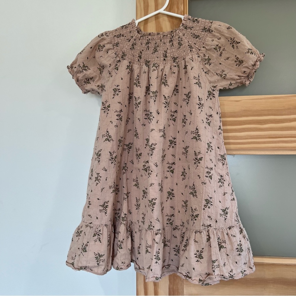 POSIE & PISTACHIO FLORAL PRINTED DOTTED SMOCKED DRESS SIZE 4